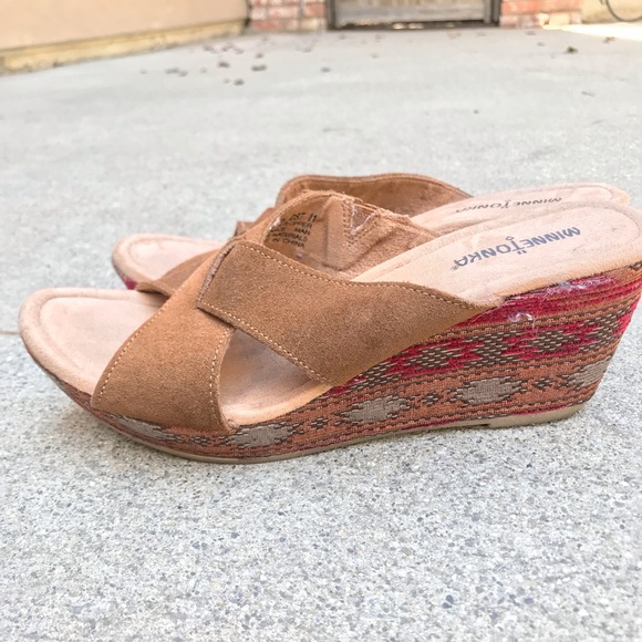 Minnetonka Wedges - Picture 4 of 6